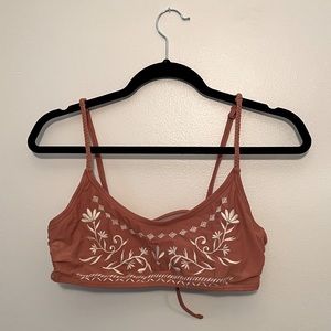 Women’s Xhilaration bikini top!